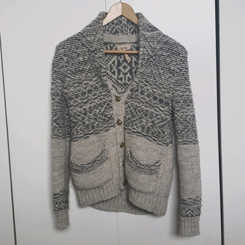 Aritzia Cowichan Sweater